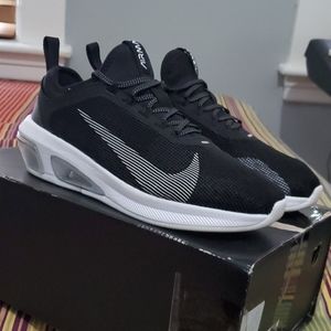 Nike air max fly!